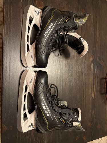 Bauer Supreme M40 Hockey Skates Regular Width 9.5 (New)