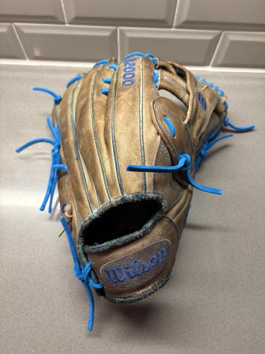 Wilson A2000 YP66 RHT Outfield Baseball Glove 12.75" (Used)