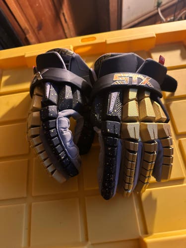 STX Surgeon RZR2 Lacrosse Gloves (New)