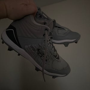 Gray Men's Size 13.0 (W 14.0) Adult Boombah High Top Molded Cleats (New)
