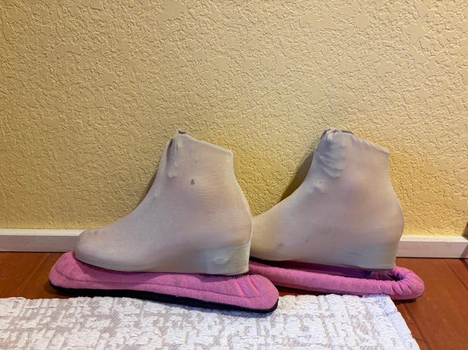 Riedell TS Figure Skates Adult 8 (Used)