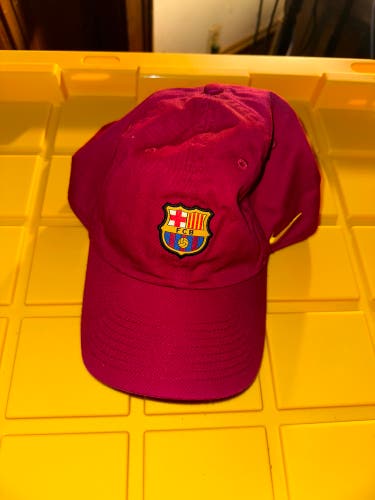 Red Adult Unisex One Size Fits All Nike Hat (New)