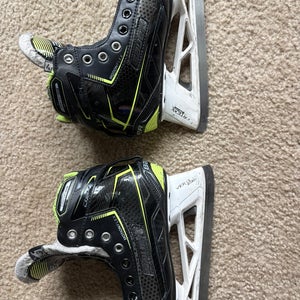 2021 Bauer GSX Hockey Goalie Skates Regular Width Size 4.5 (Used)