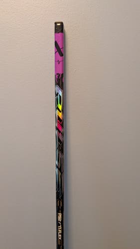 Bauer Pulse Graffiti Right Handed Hockey Stick P92 77 Flex (New)