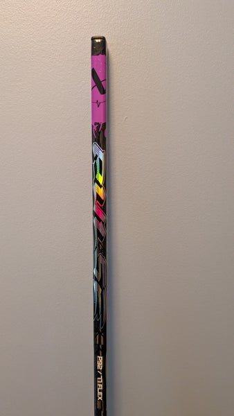Bauer Pulse Graffiti Right Handed Hockey Stick P92 77 Flex (New)