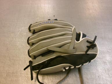 Used Wilson A900 Bb Sb Glove Rh Throw Black And Grey 11 1 4" 11339-s000203152