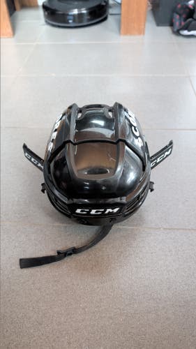 Small CCM Tacks 910 Helmet (Used)