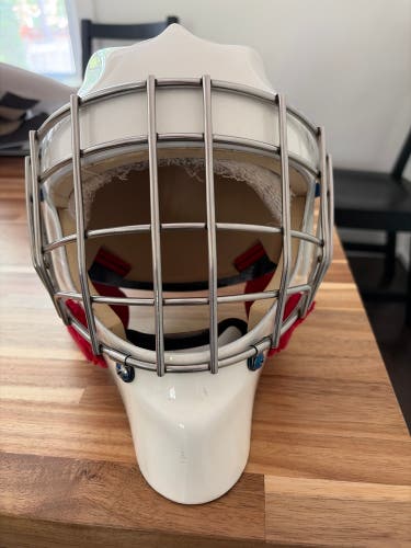 X-Small (49-52cm) 2019 Sportmask X8 Goalie Mask (Used).