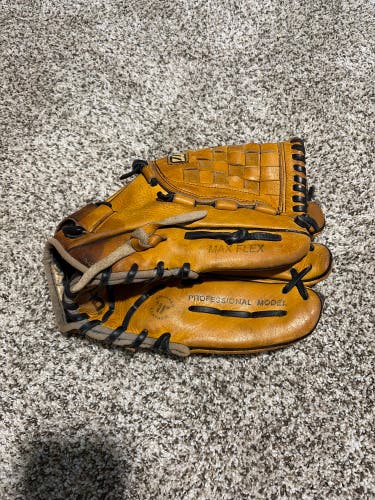 Mizuno 12” fully closed Baseball Glove