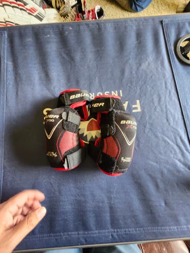 Junior Small Bauer Vapor X700 Elbow Pads (Used)