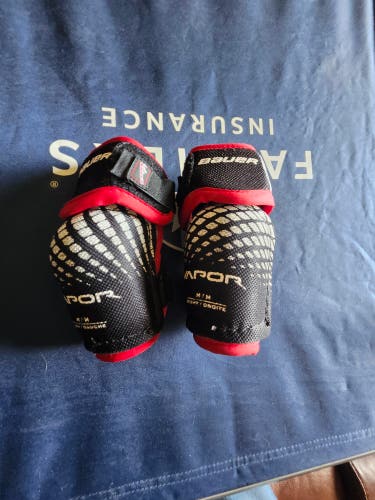 Youth Medium Bauer Vapor Lil Rookie Elbow Pads (Used)