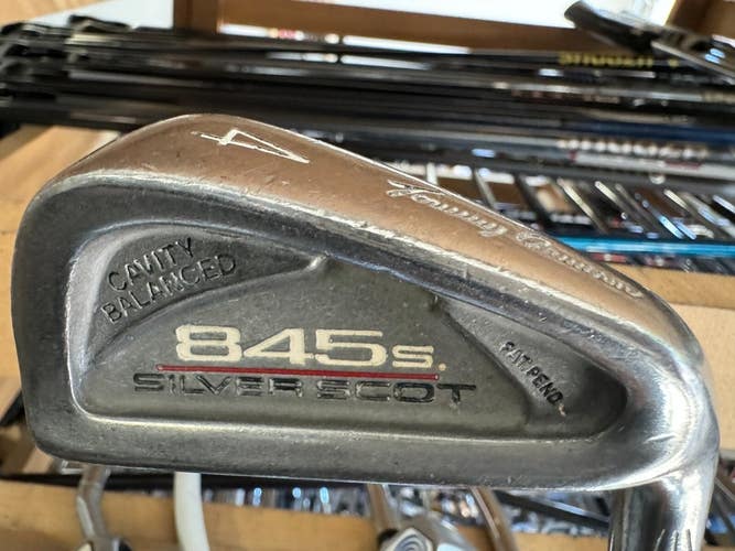 Tommy Armour Silver Scot 845 4-iron (24*) with Light Steel Flex 2903