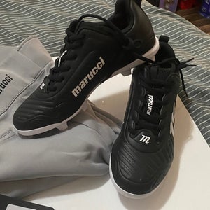 NEW Marucci Teen/Adult Size 7 Cleats