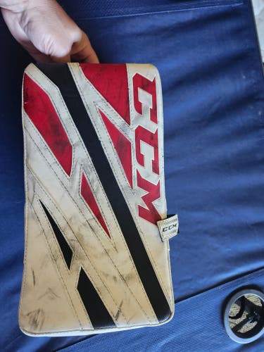 CCM Extreme Flex 4.5 Regular (Used)