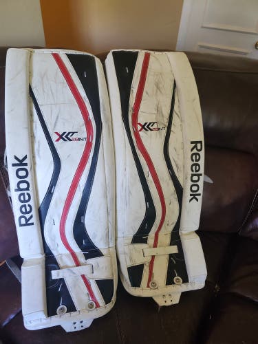 29" Reebok XLT 28 Goalie Leg Pads (Used)