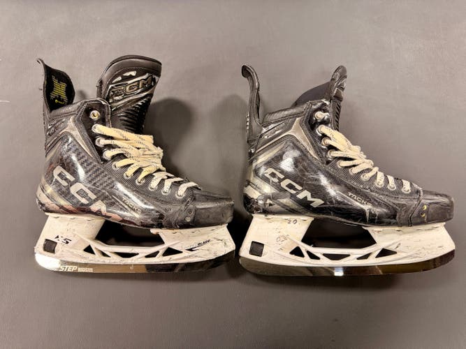 Black CCM Tacks XF Pro Hockey Skates Regular Width 8.5 (Used)