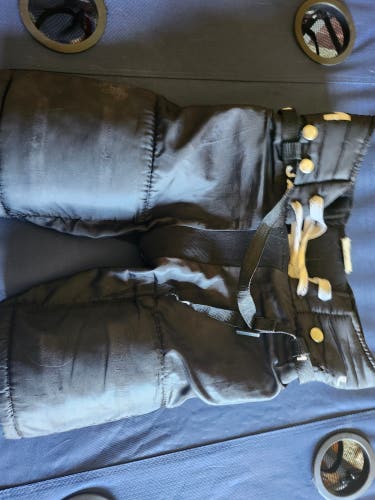 Junior Small Hockey Pants (Used)