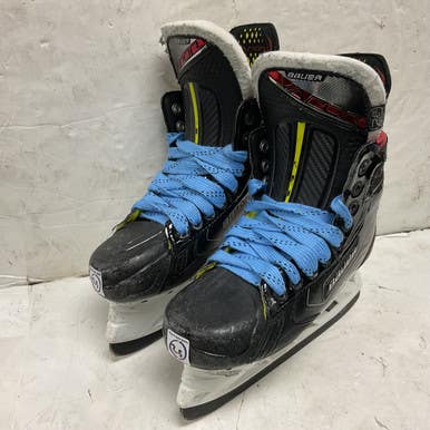 Used Bauer Vapor X Shift Pro Junior Hockey Skate White Black Red Junior 02.5 11855-s000205237