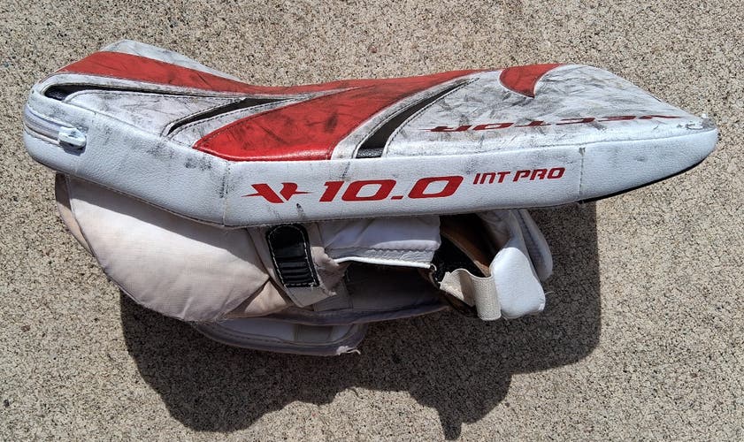 CCM Vector 10.0 INT PRO Regular Blocker only (Used)