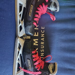 Bauer Vapor X700 Hockey Goalie Skates Regular Width Size 2 (Used)