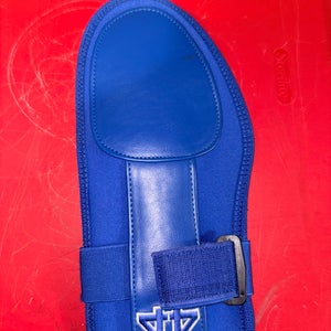 Blue Senior Sliding Mitt (Used)