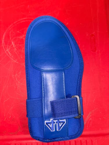 Blue Senior Sliding Mitt (Used)
