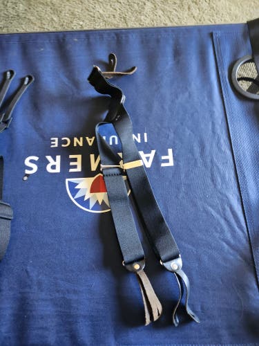 Hockey suspenders