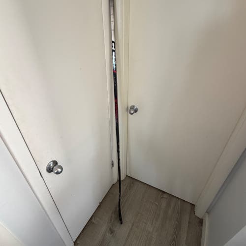 Senior CCM JetSpeed FT660 Right Handed Hockey Stick P29 85 Flex