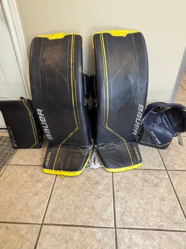 Medium 2022 Bauer Vapor Hyperlite Goalie Leg Pads Pro Stock (Used)