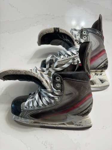 2011 Bauer Vapor X5.0 Hockey Skates Regular Width Size 6.5 (Used)