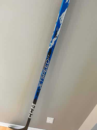 New Senior Blue CCM Jetspeed FT9 Pro Left Hand Hockey Stick P28 75 Flex (New)