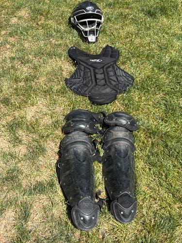 Black Rawlings Renegade 2.0 Catcher's Set (Used)