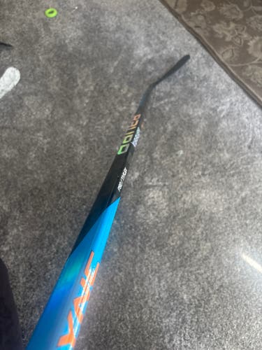 Senior Bauer Nexus Sync Right Handed Hockey Stick P92 77 Flex (Used)