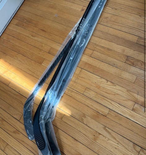 Senior Warrior Covert QR6 Right Handed Hockey Stick W03 75 Flex (New)