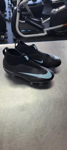 Used Nike Soccer Cleats Black Junior 01 11497-s000158772