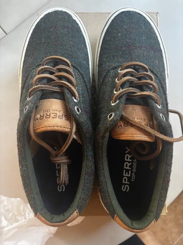Gray Adult Size M 8.0 (W 9.0) Sperry (New)