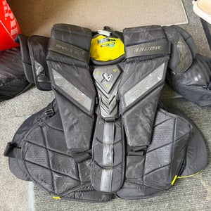 XL Bauer Supreme Shadow Goalie Chest Protector (Used)