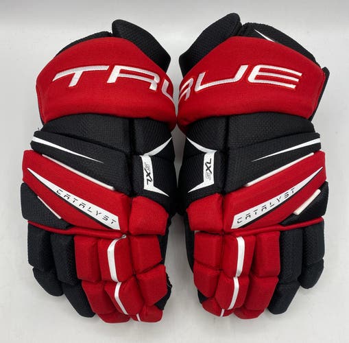 NEW True Catalyst 7x5 Gloves, Black/Red 13"
