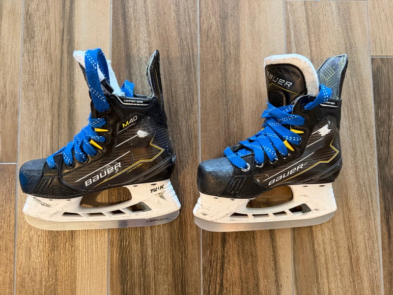Bauer Supreme M40 Hockey Skates Regular Width Size 1 (Used)