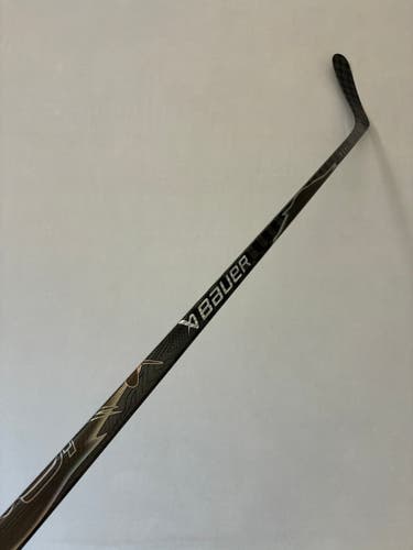 Used 87 Flex P92 Senior Bauer Pulse (Flylite dress) Left Hand Hockey Stick - Black