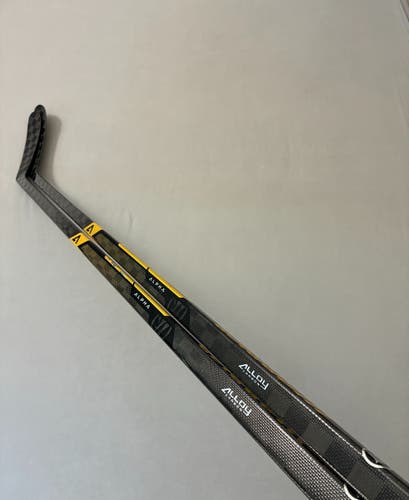 *2 Pack* of Used 107 Flex W88 Senior Warrior Alpha LX3 Pro Right Hand Hockey Sticks - Gold