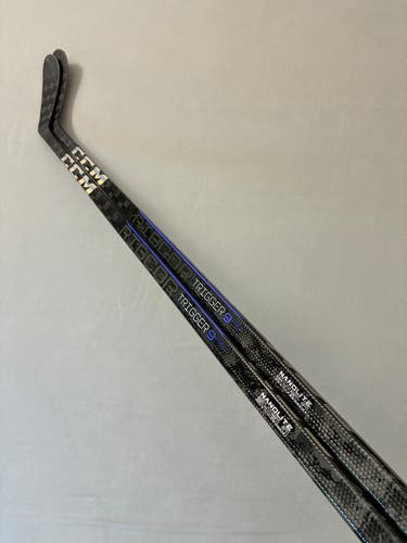 *2 Pack* of New 70 Flex P28 Senior CCM Ribcor Trigger 9 Pro Right Hand Pro Stock Hockey Sticks