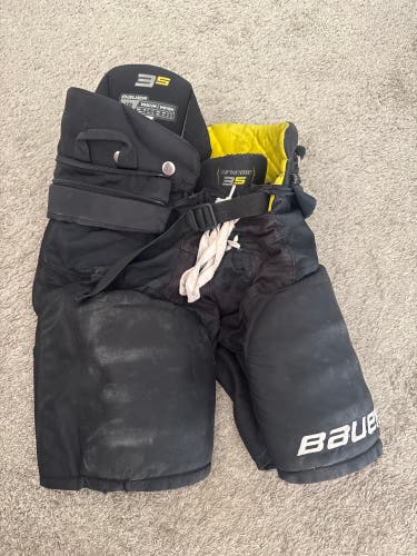 Junior Medium Bauer Supreme 3S Hockey Pants (Used)