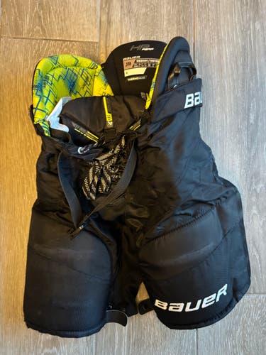 Junior Small Bauer HP Perf Hockey Pants (Used)
