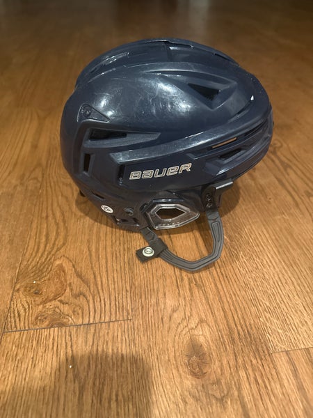 Medium Bauer Re-Akt 150 Helmet (Used)
