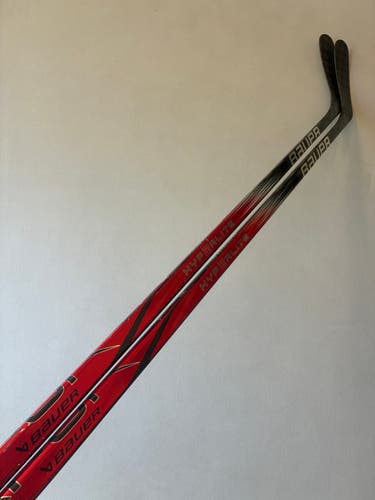 *2 Pack* of Used 87 Flex P92 Senior Bauer Vapor Hyperlite 2 LH Hockey Sticks - Red