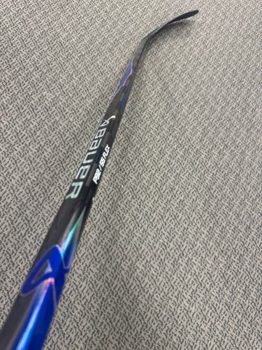 Intermediate Blue Bauer Vapor Flylite Left Hand Hockey Stick P92 55 Flex (New)