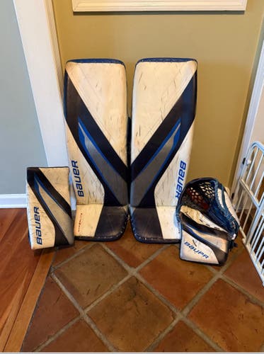 36" Bauer Vapor Hyperlite 2 Goalie pads full set XL (Used)