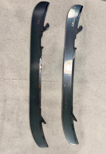 Bauer Fly-Ti size 4 (238 MM) blades