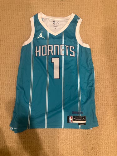 LaMelo Ball Jordan jersey size 48 L new